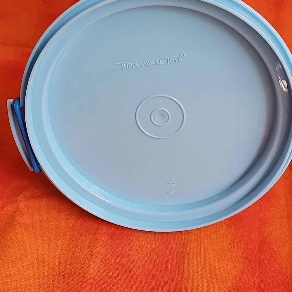 Tupperware Toys Cake Taker Disney's Frozen Theme Blue